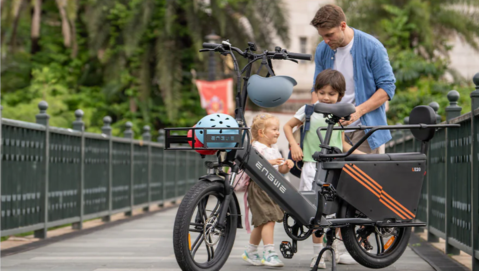 WHY E-BIKING IS THE PERFECT FAMILY ACTIVITY FOR HEALTH AND BONDING - copy
