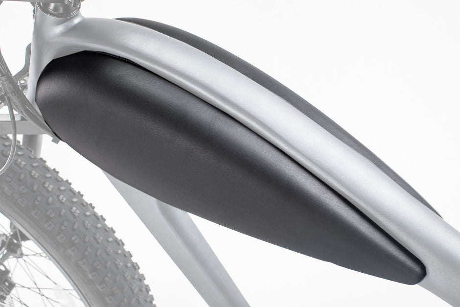 Revi Cheetah e-bike with tank cover installed
