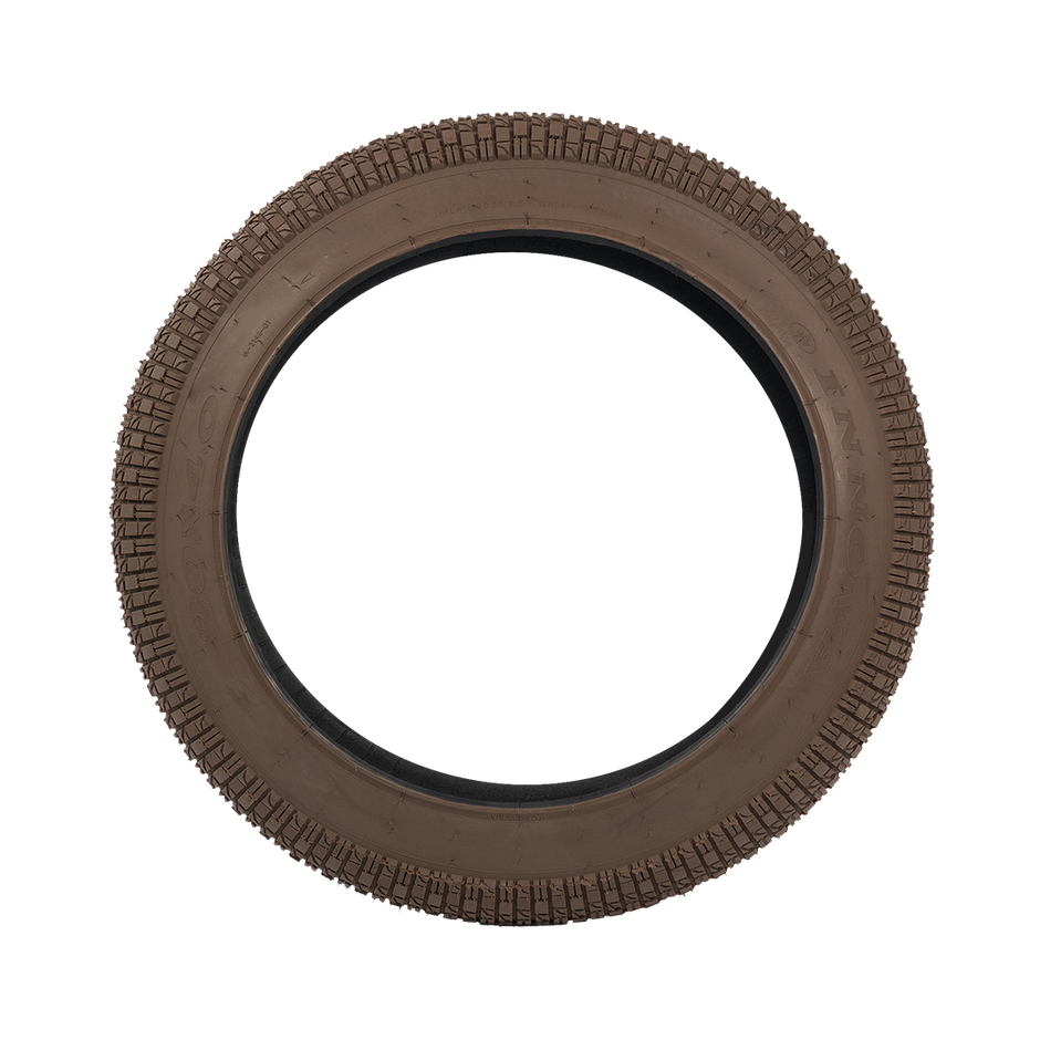 Revi Cougar fat tire tread detail