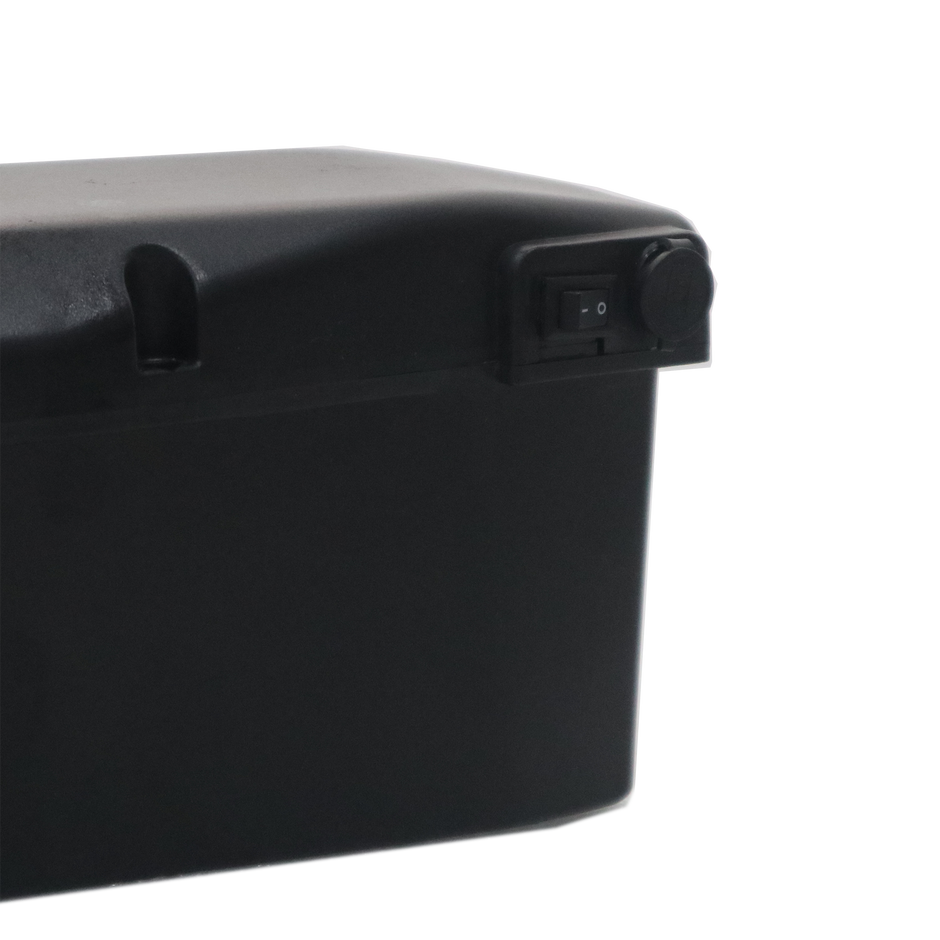 Revi Cheetah lithium battery connector detail