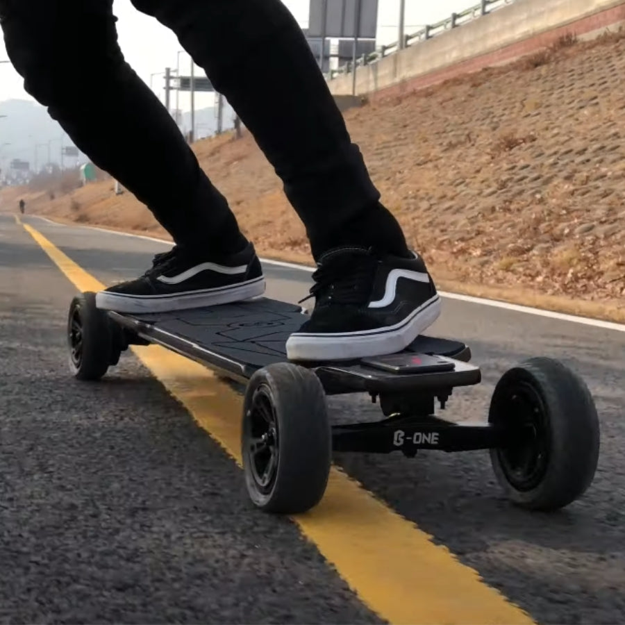 B-ONE BALROD X Bamboo Electric Skateboard 2100w*2 6368 belt drive motor Tail Light flashing brake  Fiberglass bamboo and Canadian Maple Deck Ergonomic Hobbywing with 4 speed modes LG M50LT 21700 12S3P 15Ah 666Wh lithium battery 5A charger BackToModern Sale 